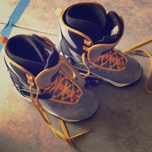 Snow board boots